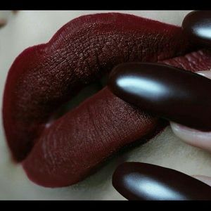 ⚫🌼🖤🕷DERANGED Black Moon Liquid Matte Lipstick NWT